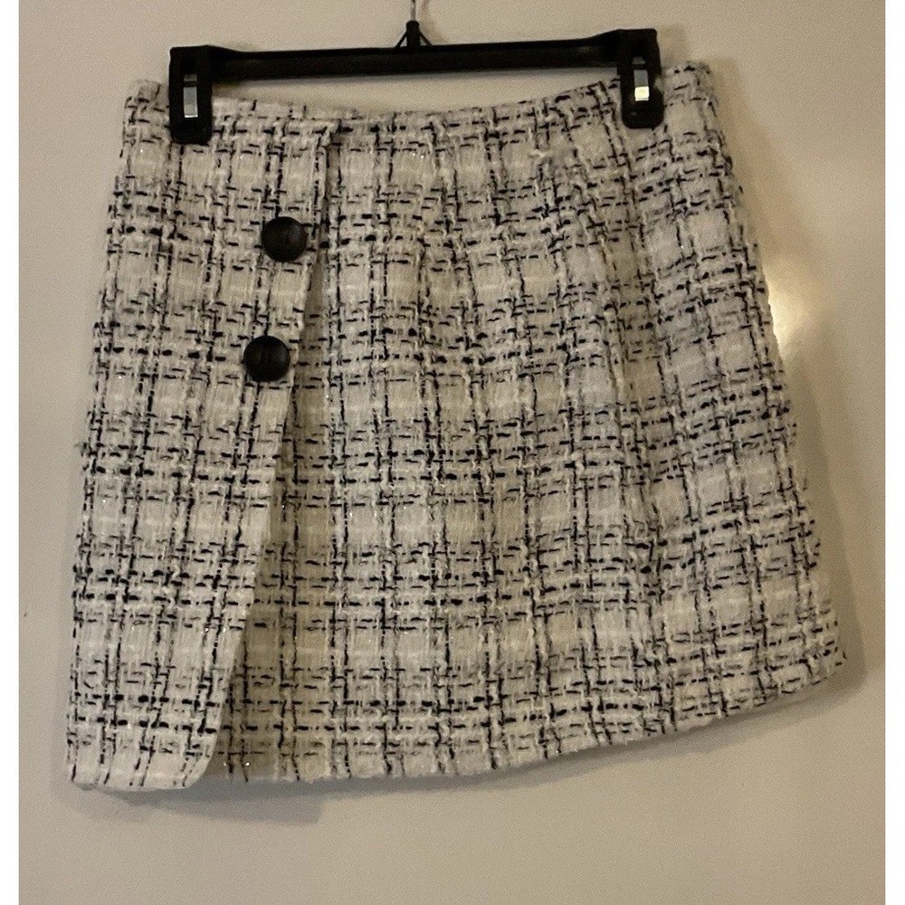 Shein Women's Mini Skirt Size Medium Blackâ And White